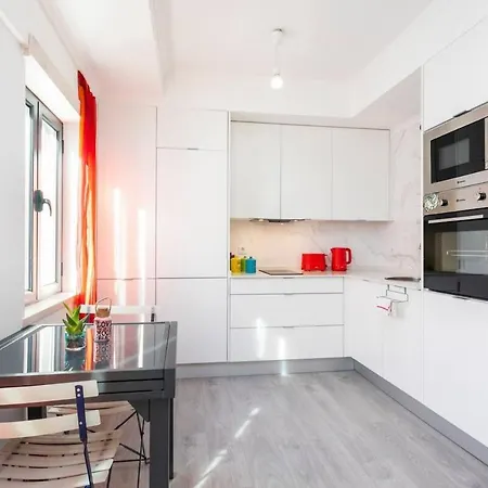 Modern Eco-studio In The Heart Of Old