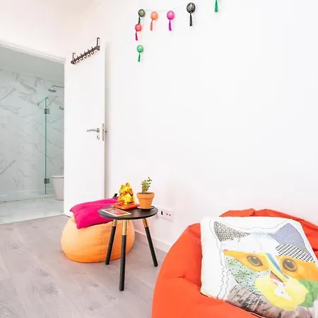 Modern Eco-studio In The Heart Of Old Lisboa